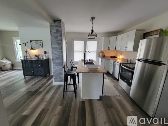 Lima House: 330 West Ashton Avenue
