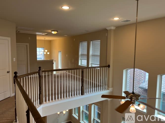 Arlington House: 1112 Amber Rose Way