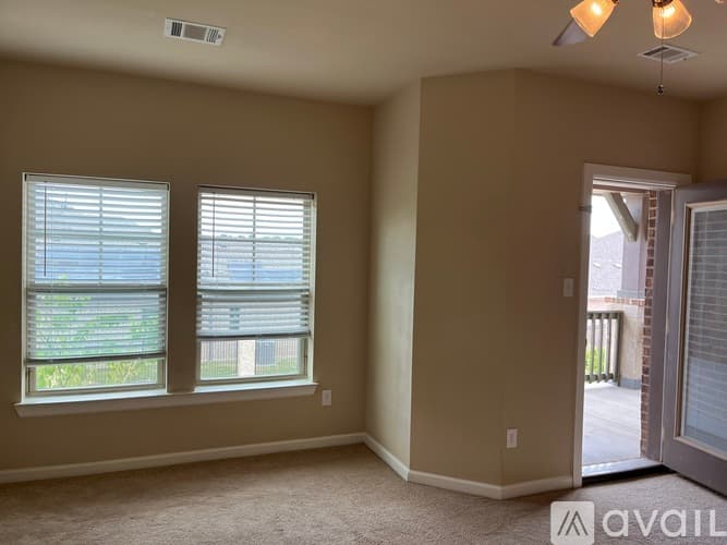 Arlington House: 1112 Amber Rose Way