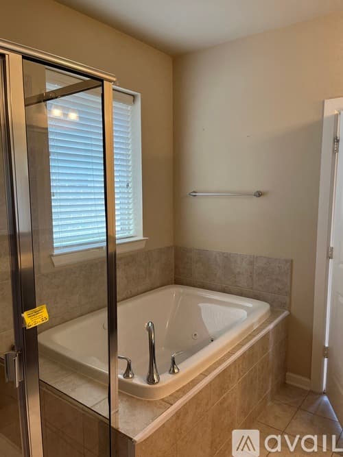 Arlington House: 1112 Amber Rose Way