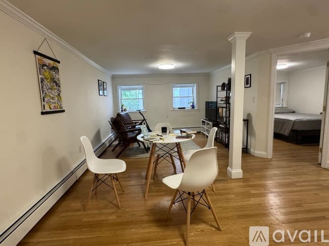 Brookline Apartment: 1539 Beacon St