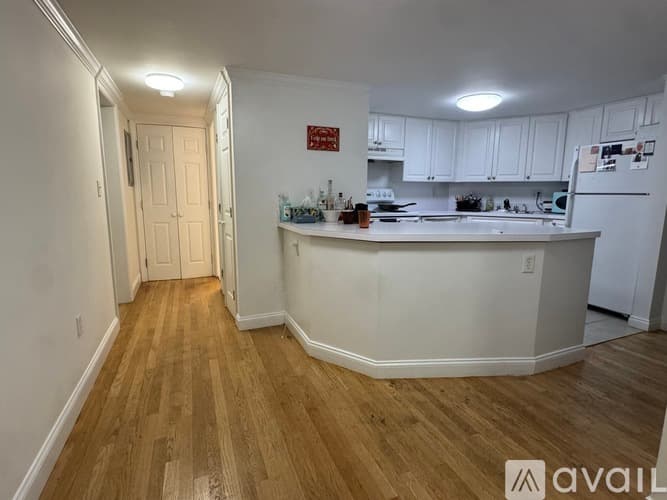 Brookline Apartment: 1539 Beacon St