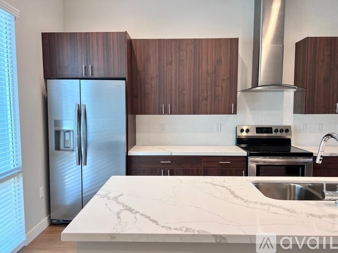 Phoenix Apartment: 915 E Missouri Ave