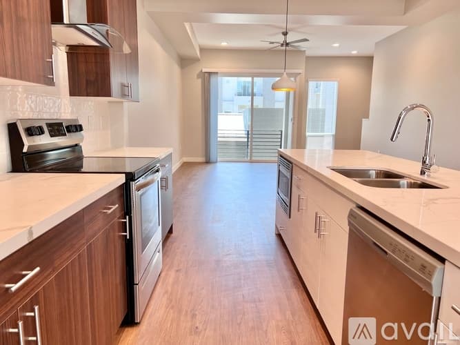 Phoenix Apartment: 915 E Missouri Ave