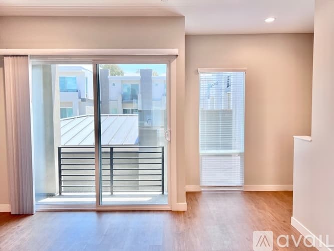 Phoenix Apartment: 915 E Missouri Ave