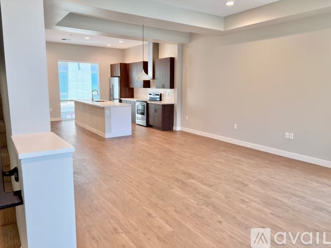 Phoenix Apartment: 915 E Missouri Ave
