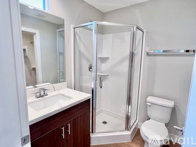 Phoenix Apartment: 915 E Missouri Ave