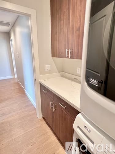 Phoenix Apartment: 915 E Missouri Ave