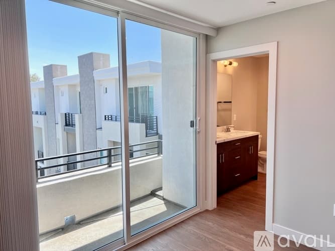 Phoenix Apartment: 915 E Missouri Ave