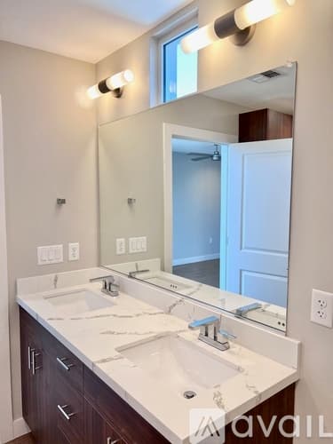 Phoenix Apartment: 915 E Missouri Ave