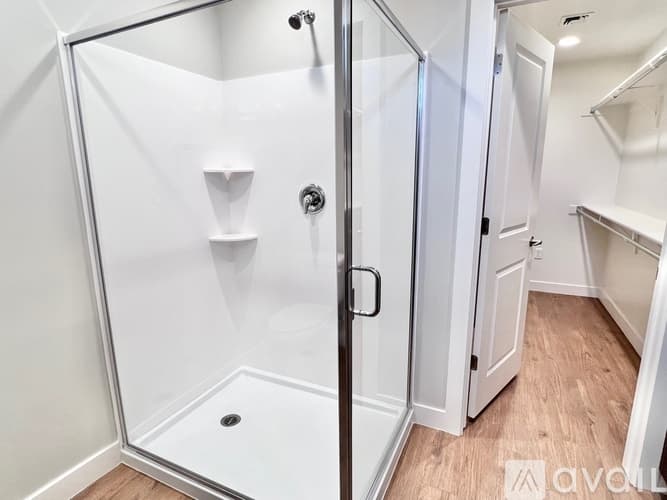 Phoenix Apartment: 915 E Missouri Ave