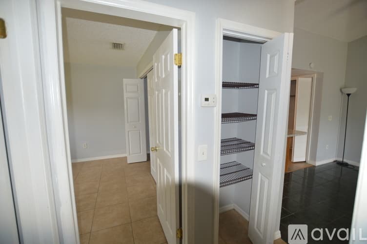 Spring Hill Apartment: 7947 Pinehurst Dr