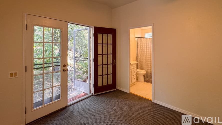 Topanga Apartment: 327 S Topanga Canyon Blvd
