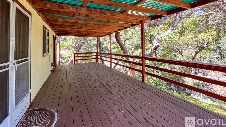 Topanga Apartment: 327 S Topanga Canyon Blvd