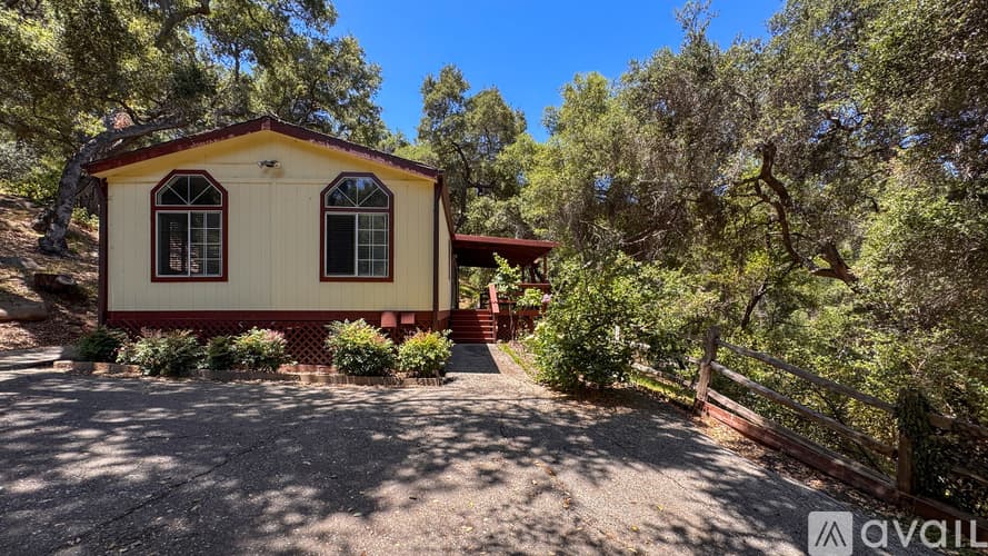 Topanga Apartment: 327 S Topanga Canyon Blvd