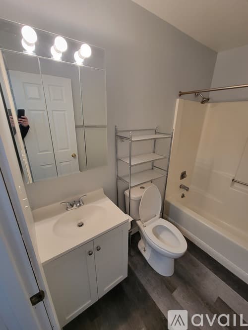 Sparta Apartment: 1005 St Anne St
