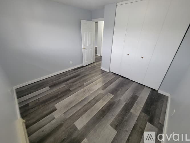 Sparta Apartment: 1005 St Anne St