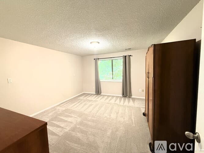 Vancouver House: 2217 NE Landover Drive
