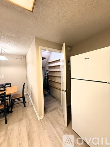 Vancouver House: 2217 NE Landover Drive