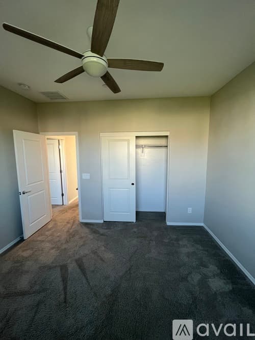 Gilbert Townhome: 1636 East Dogwood Lane