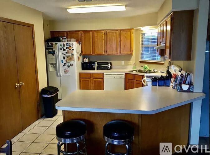 Lowell Apartment: 117 A Fox Run Pl