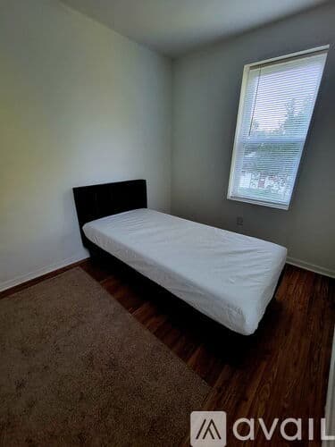Woodbury House: 63 Packard Avenue