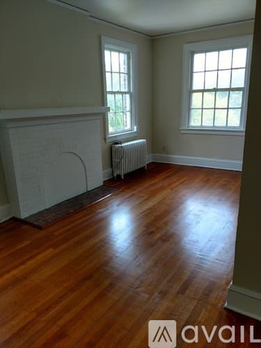 Petersburg Apartment: 620 S Sycamore St