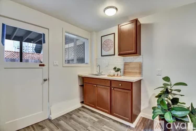 San Francisco Apartment: 1288 38th Ave