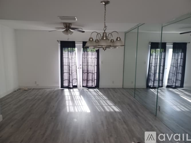 Pompano Beach Townhome: Northeast 15th Street
