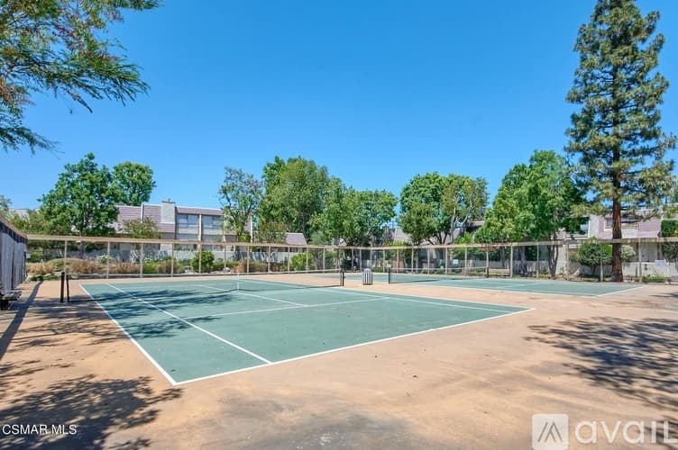 Woodland Hills Townhome: 6121 Shoup Ave