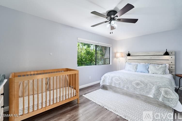 Woodland Hills Townhome: 6121 Shoup Ave