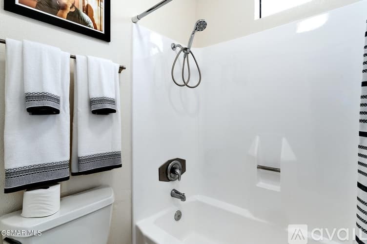 Woodland Hills Townhome: 6121 Shoup Ave
