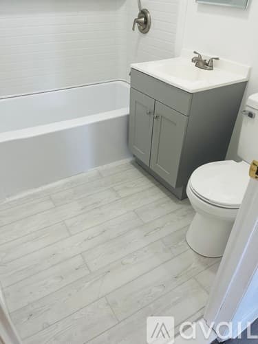 West Haven Apartment: 127 Peck Avenue