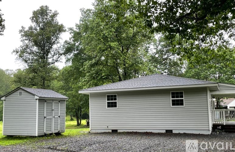 Partlow House: 5018 Holly Drive