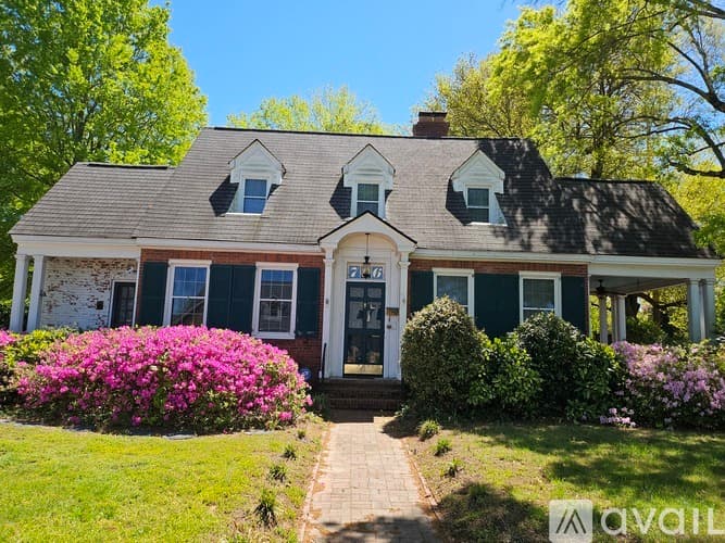 Rock Hill House: 706 Milton Ave