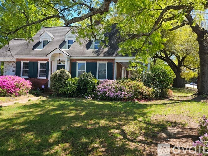 Rock Hill House: 706 Milton Ave