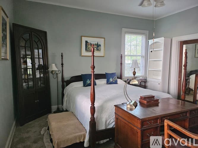 Rock Hill House: 706 Milton Ave