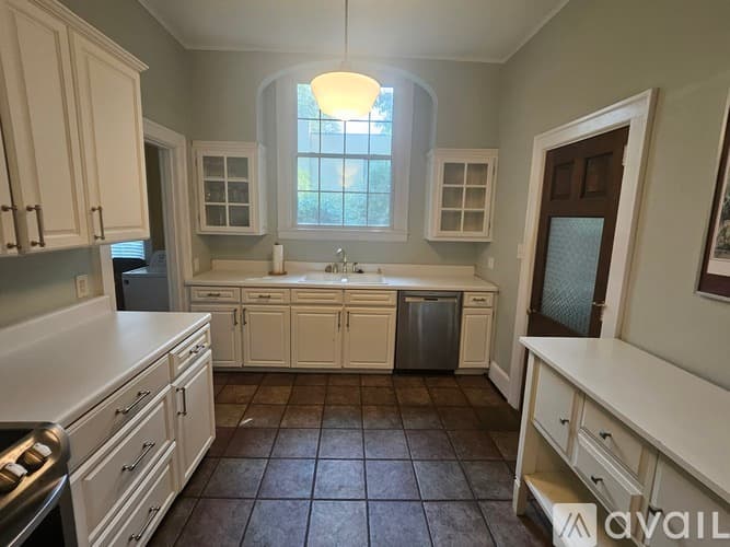 Rock Hill House: 706 Milton Ave