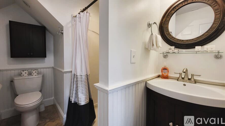 Ogunquit House: 280 Main St