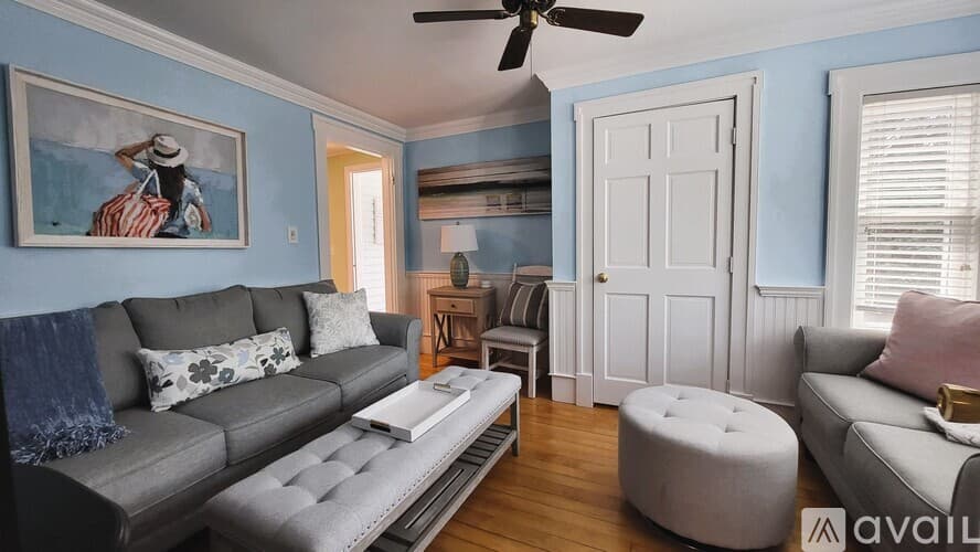Ogunquit House: 280 Main St