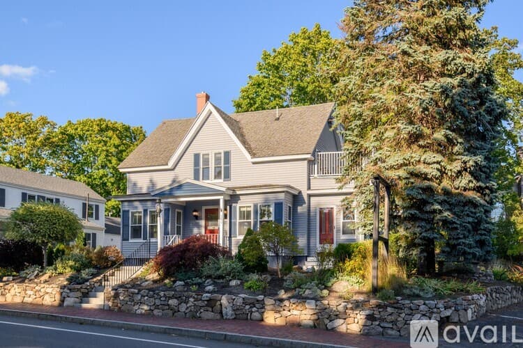Ogunquit House: 280 Main St