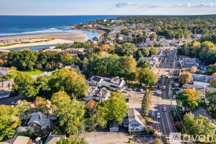 Ogunquit House: 280 Main St