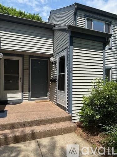 South Windsor Condo: 140 Candlewood Dr