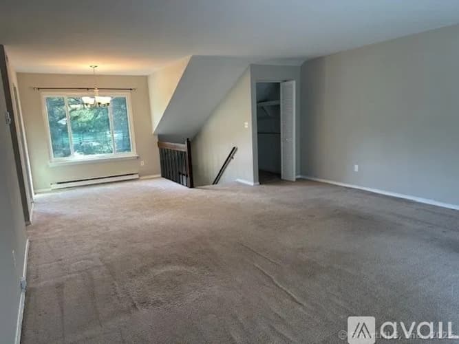 South Windsor Condo: 140 Candlewood Dr