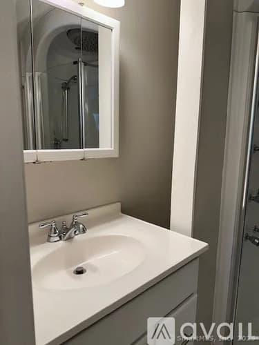 South Windsor Condo: 140 Candlewood Dr