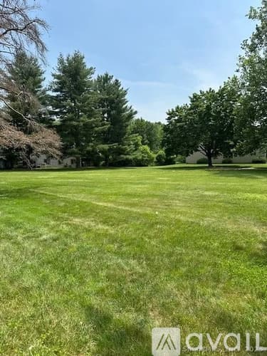 South Windsor Condo: 140 Candlewood Dr