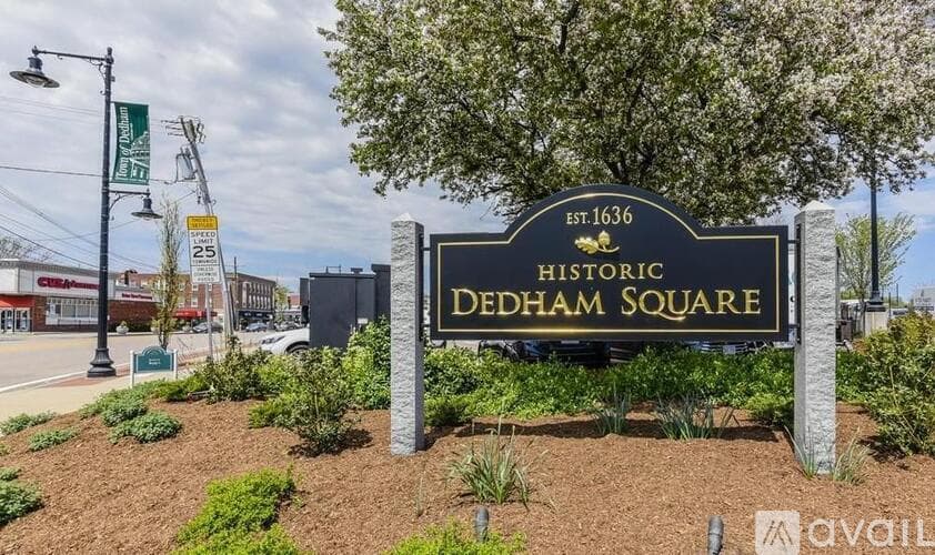 Dedham Apartment: 323 Washington St