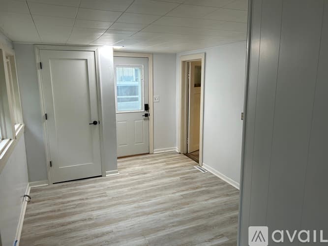 Forest Lake House: 631 West Broadway Avenue
