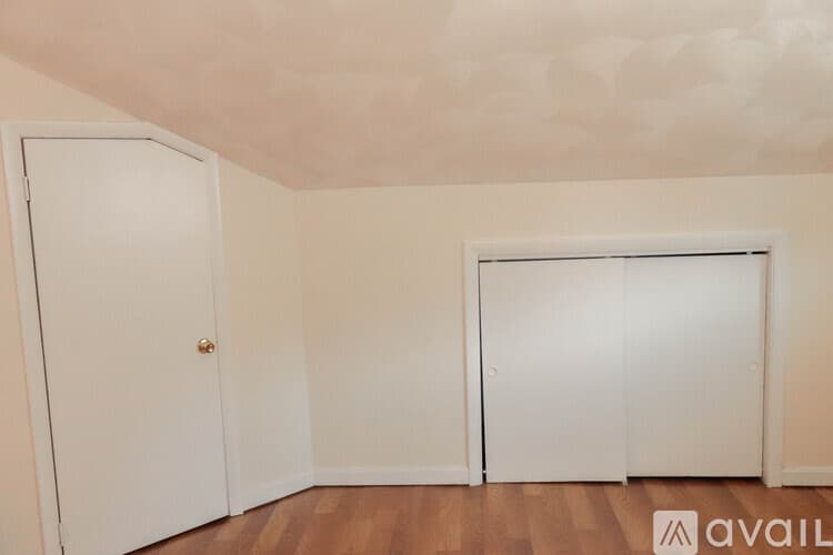 Salem Apartment: 12 Willson Street