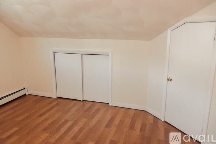 Salem Apartment: 12 Willson Street